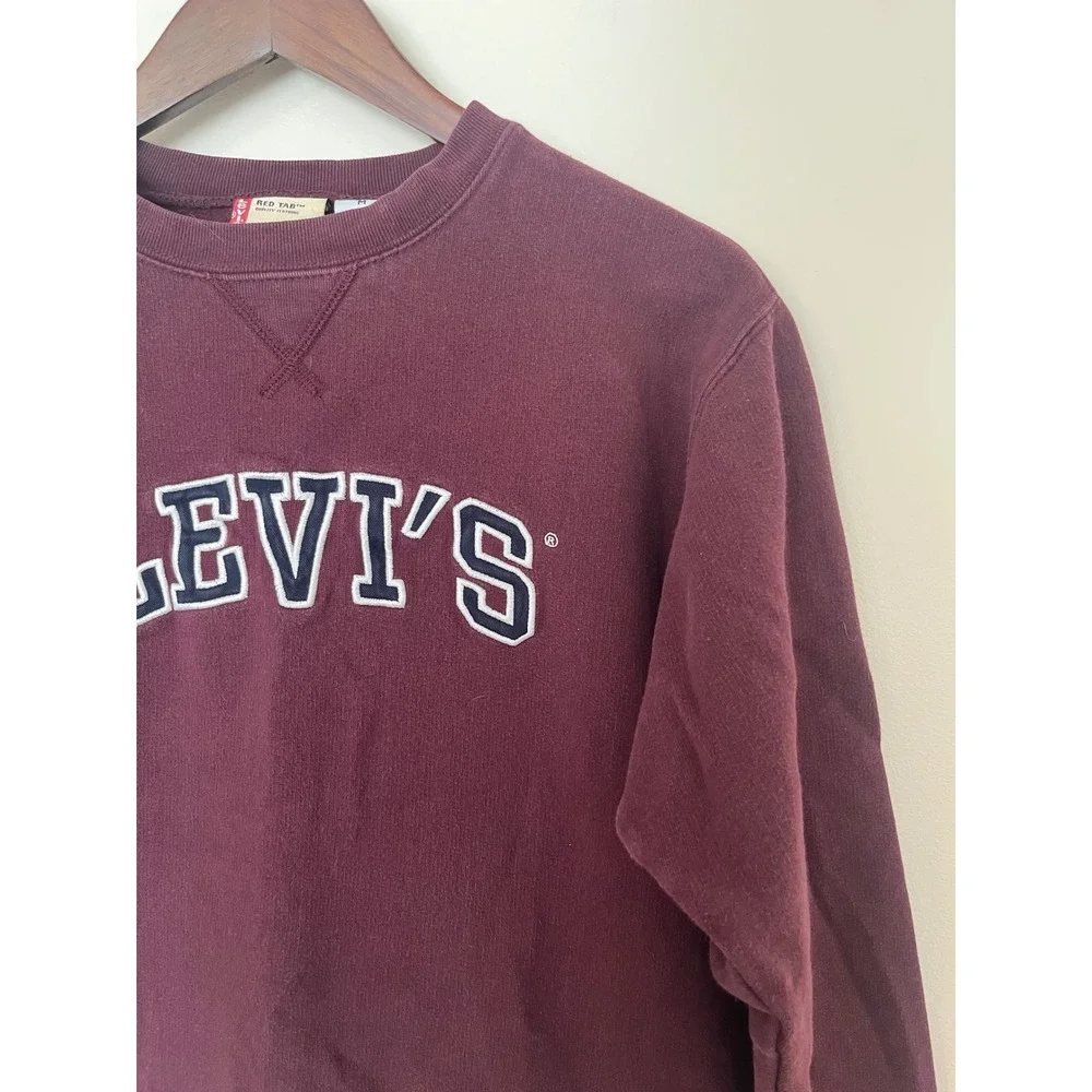 Levis Red Tab Burgundy Crewneck Sweatshirt Pullover Embroidered Logo‎ Medium